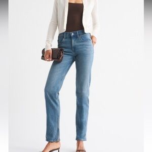 NWT Abercrombie 90s Mid Rise Straight Jeans